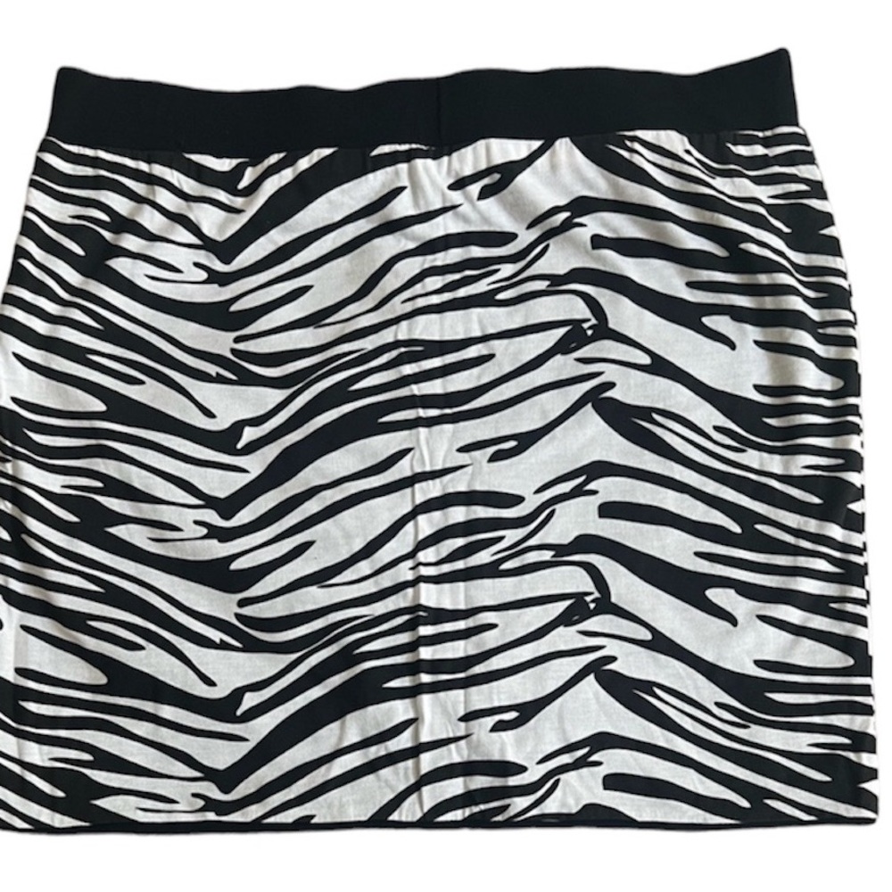 5/$20 Zebra Print Stretchy Mini Skirt